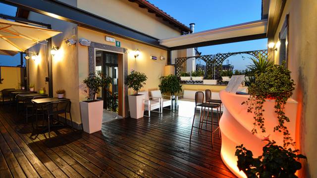 31-hotel-montecarlo-roma-roof-garden--terrazza-