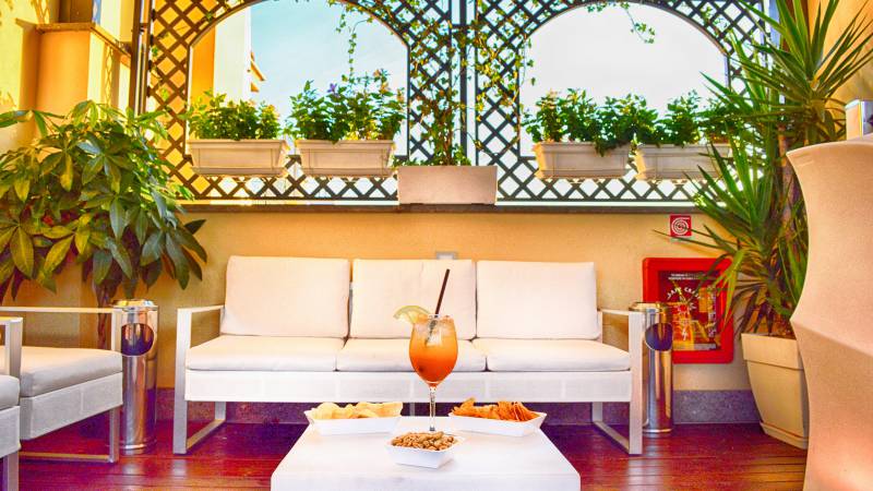 42-hotel-montecarlo-roma-roof-garden--bar-